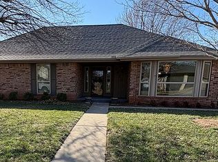 2400 Southlawn Pl, El Reno, OK 73036