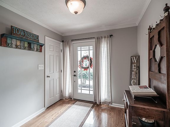 2nd image of 618 Lilycrest Dr