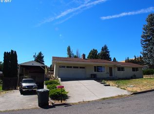 1050 Murray Dr W, The Dalles, OR 97058