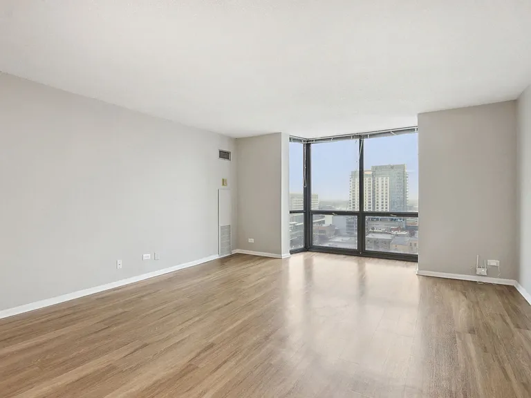 100 Forest Place Apartments — Photo 54