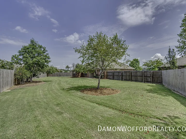 107 Emry Cv — Photo 61