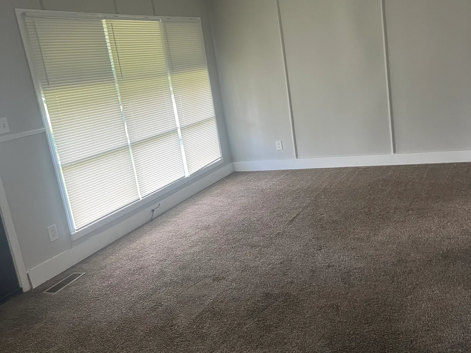 2 bed, 720 sqft, $800 — Photo 2