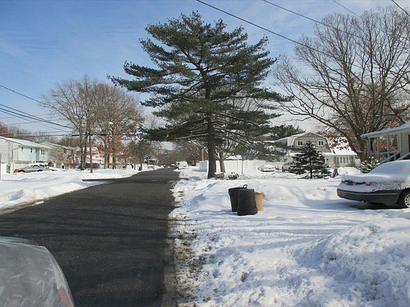 5th image of 112 Pear St