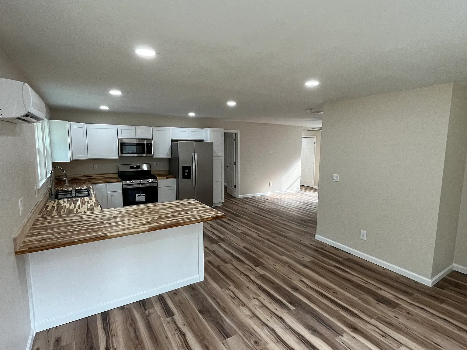 3 bed, 1380 sqft, $1,500 — Photo 2
