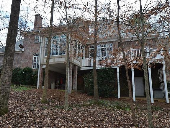 4th image of 2002 Rockwood Ln