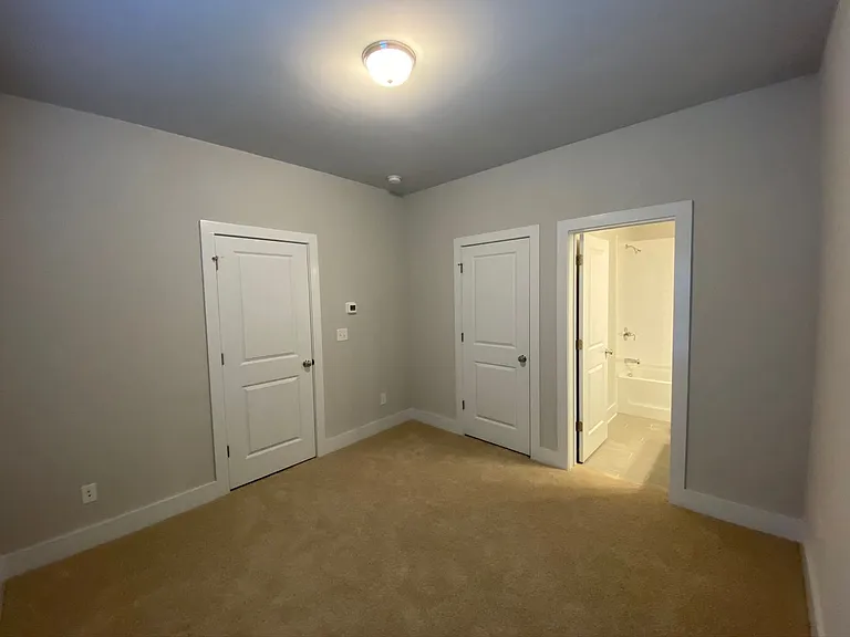 3779 Oxford Cir — Photo 17