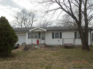 601 S 28th St, Parsons, KS 67357