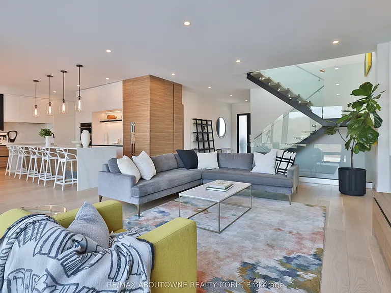 70 Upper Mount Albion Rd — Photo 8
