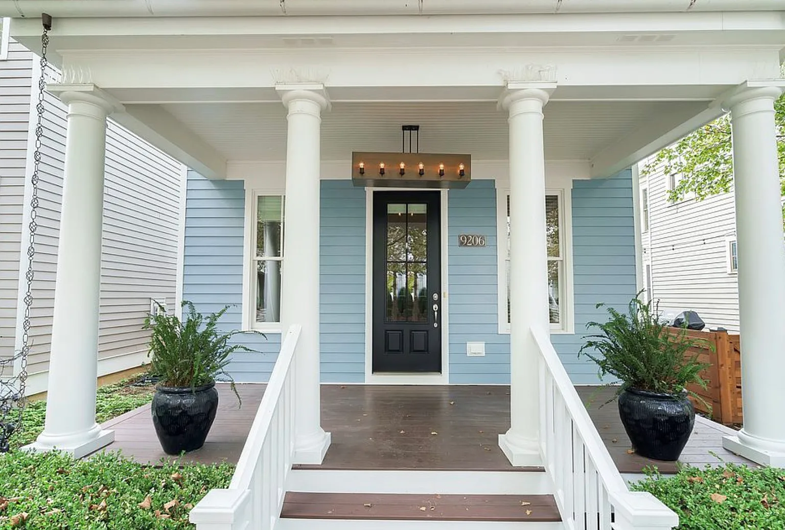 3 bed, 3.5 bath, 1799 sqft, $3,750 — Photo 2
