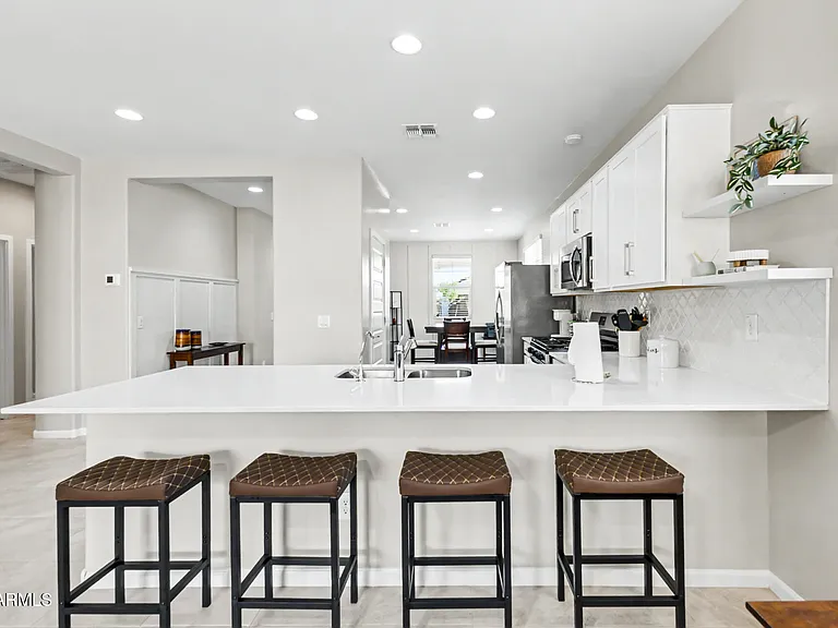 15634 W Winslow Ave — Photo 14