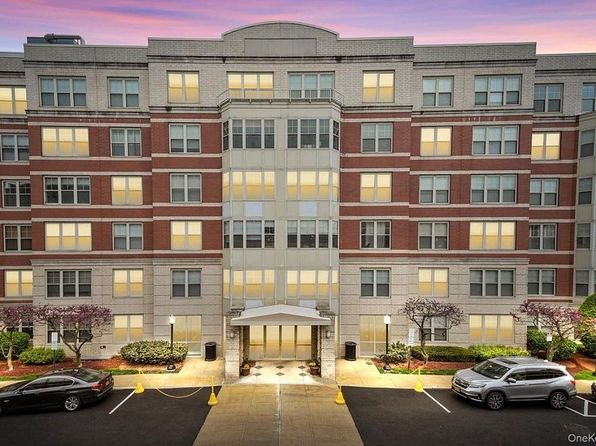 300 Mamaroneck Ave APT 329