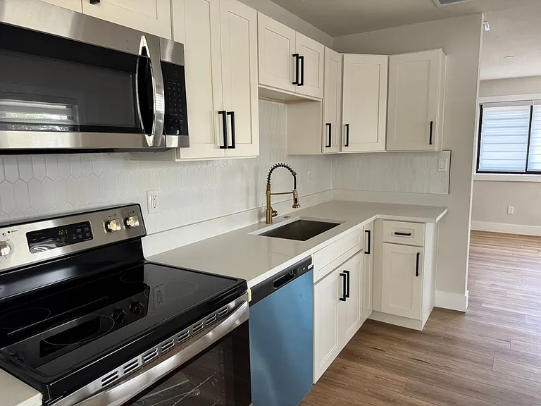 4406 W Oklahoma Ave — Photo 10
