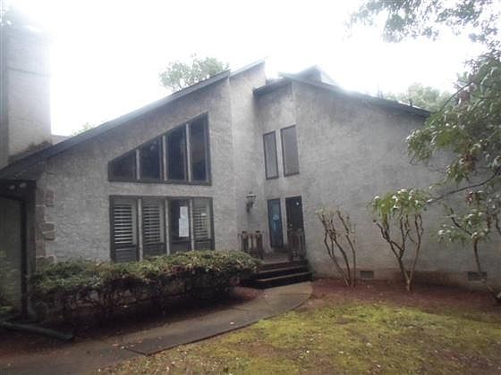 2nd image of 2582 Abbey Ridge Rd SW