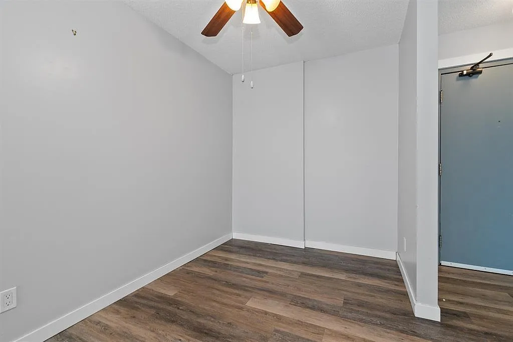 2 bed, 976 sqft, $1,600 — Photo 4