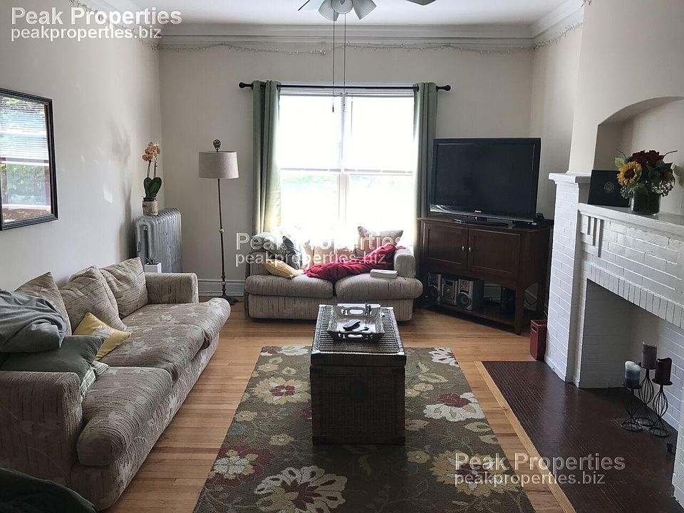 1st image of 4452 N Winchester Ave APT 1