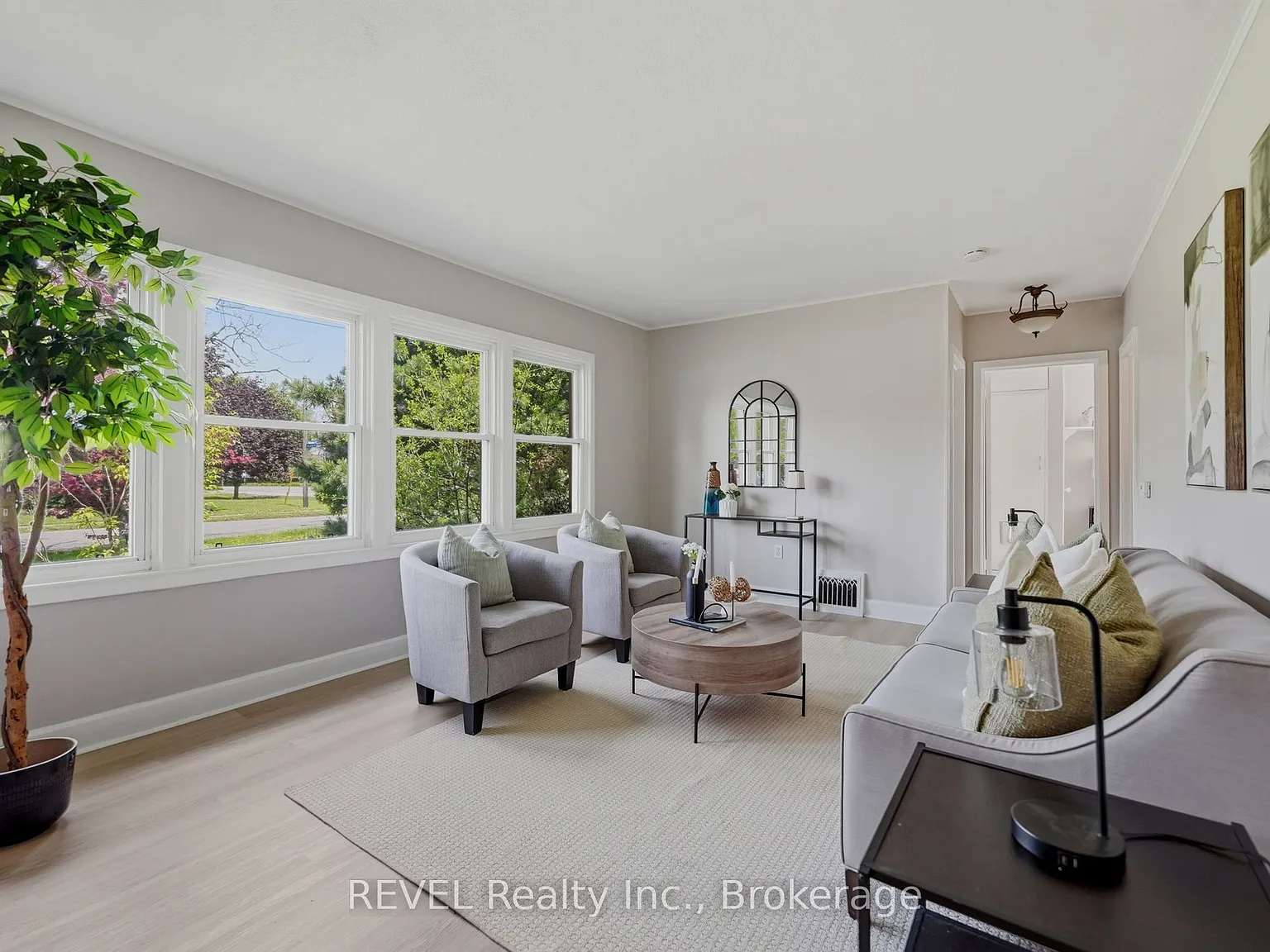 2 bed, $2,500 — Photo 2