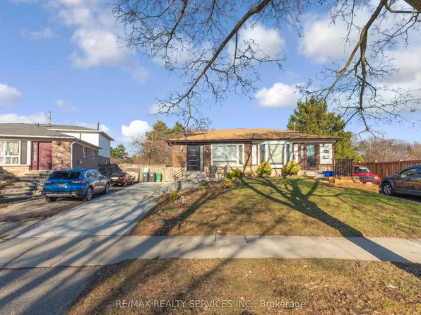 8 Chipwood Cres, Brampton, ON L6V 2E5