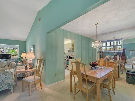 5th image of 230 N Grove Isle Cir