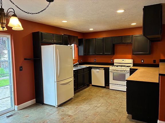4th image of 412 S 5th St