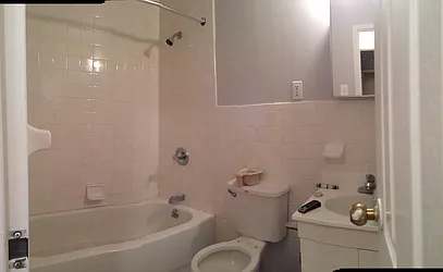 Rented by Tran Real Estate Inc.