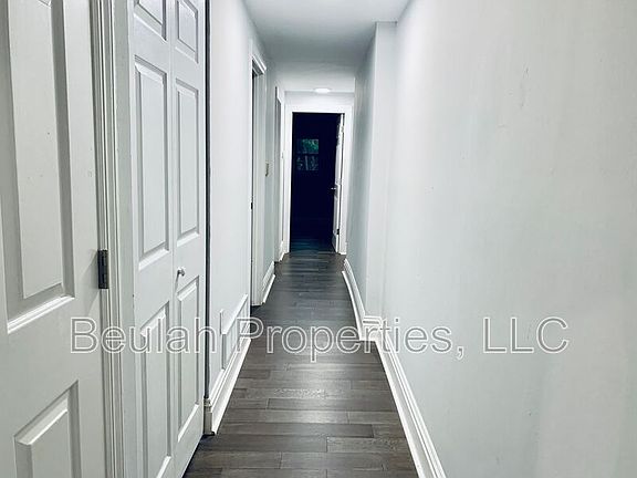 4th image of 1627 Carroll St #B