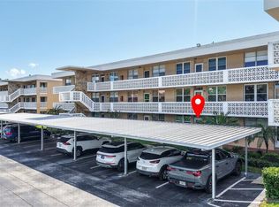 5095 Bay St NE APT 104, Saint Petersburg, FL 33703