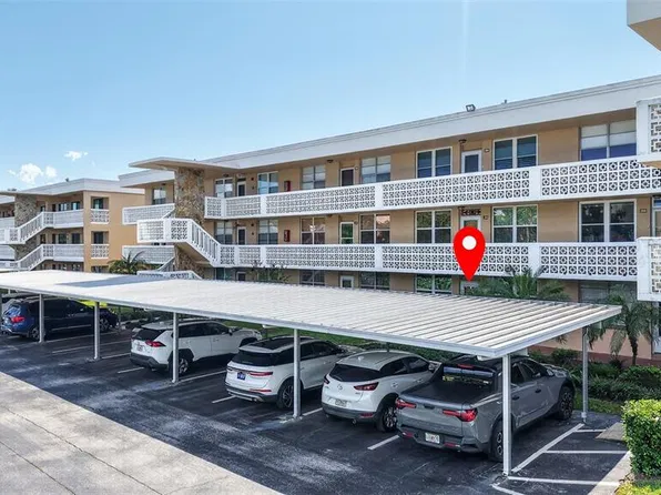 5095 BAY STREET NE #104, ST PETERSBURG, FL 33703