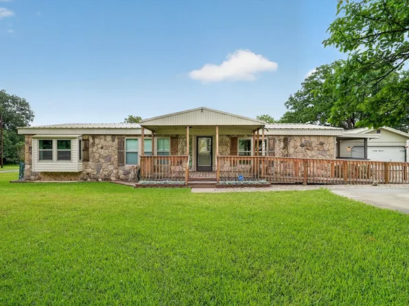 7757 Berry Rd, Burleson, TX 76028