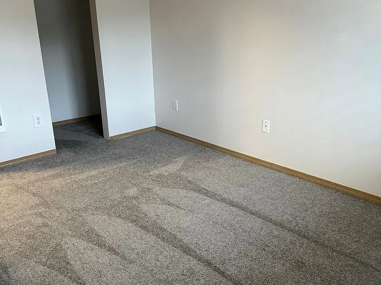 Westwood Park Apartments — Photo 4