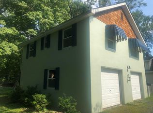 174 Elizabeth St, East Stroudsburg, PA 18301