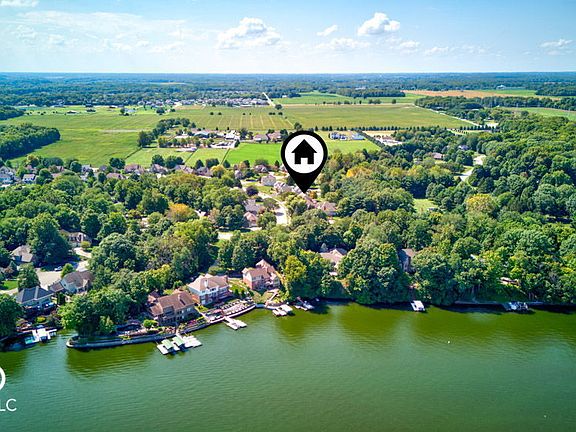 3rd image of 21445 Oakview Dr