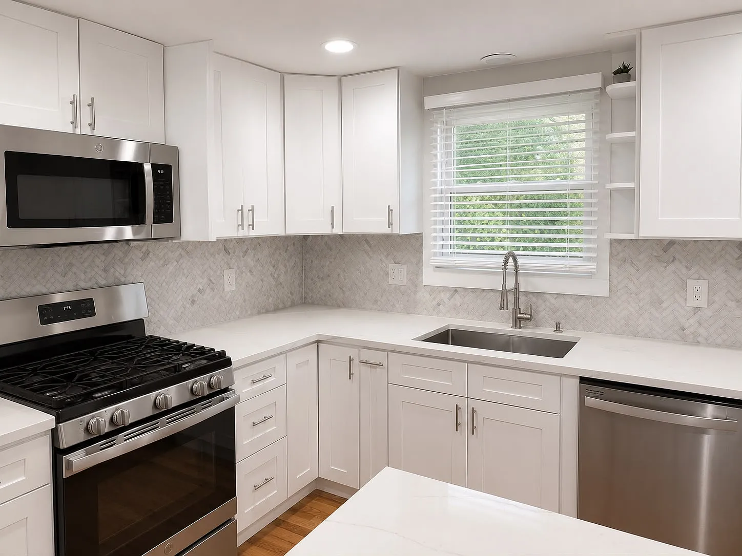 3 bed, 2787 sqft, $4,900 — Photo 4