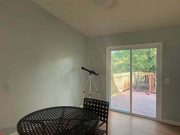 3rd image of 5782 Glenn Hollow Ln