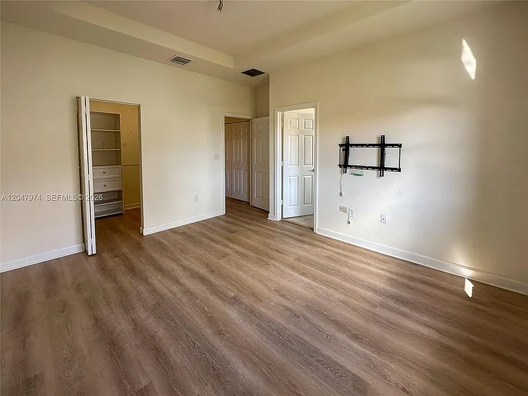 3384 SE 1st St #3384 — Photo 4