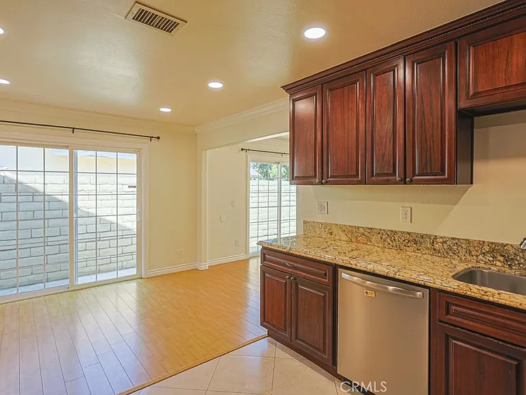 11851 Wisteria Ave — Photo 15