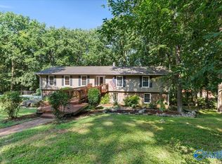 8412 Valley View Dr SE, Huntsville, AL 35802