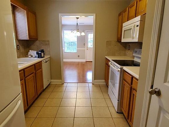 3rd image of 160 Senoia Springs Dr