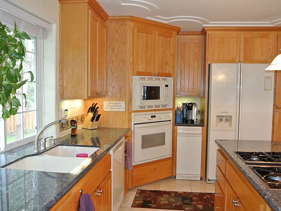 5th image of 5503 Fairview Ct