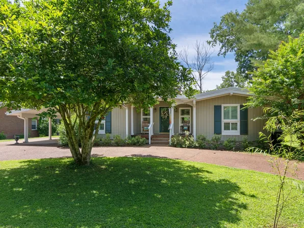 1005 Sunnyside Dr, Columbia, TN 38401