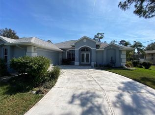 118 Lakeview Dr, Nokomis, FL 34275