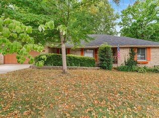 1124 W Swan St, Springfield, MO 65807