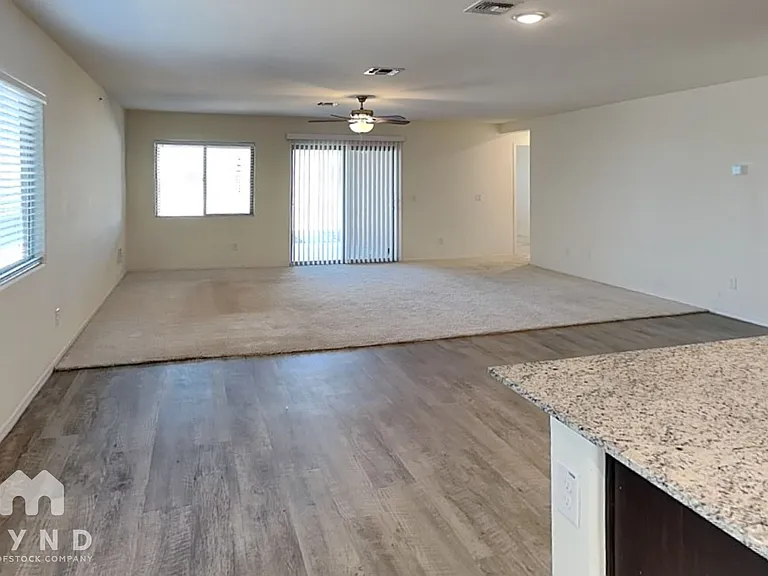 2491 N Agave Ln — Photo 2