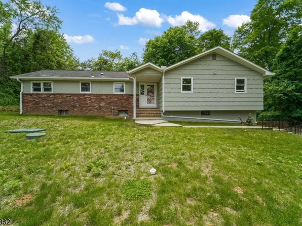 27 Springbrook Dr, Long Hill Twp., NJ 07933