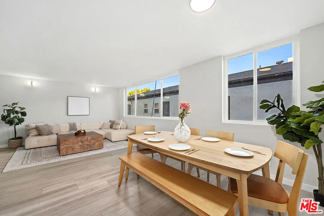 2 bed, 2.0 bath, 1280 sqft, $4,950 — Photo 4