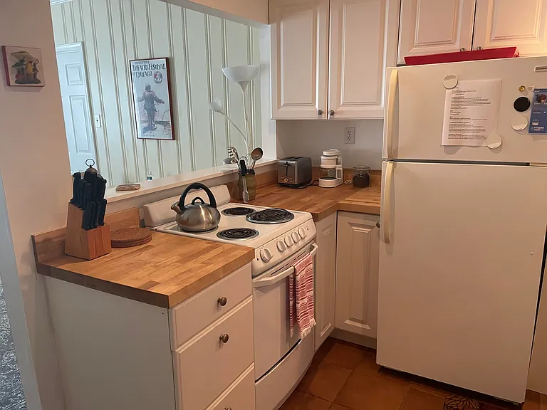 2059 Desmond Dr — Photo 5