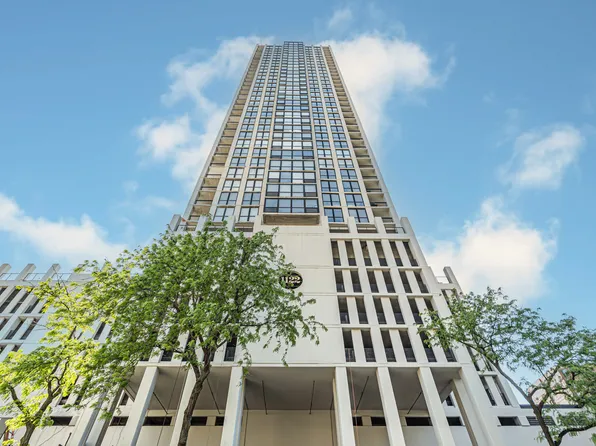 1122 N Clark St APT 1710, Chicago, IL 60610