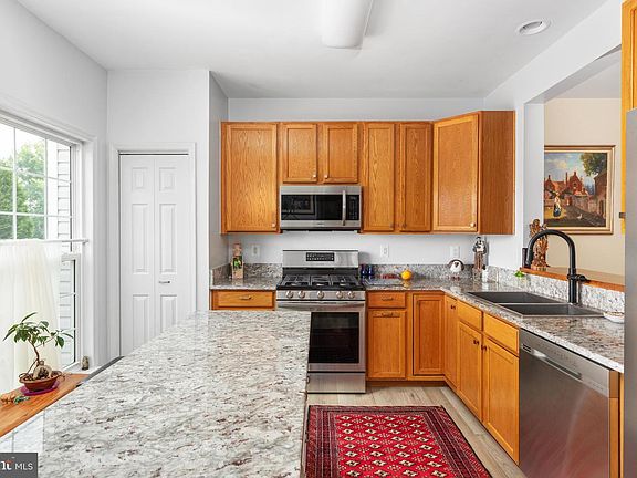 2nd image of 18 Barton Ct