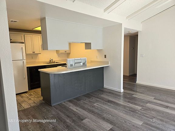 5th image of 2629 Los Nogales Way