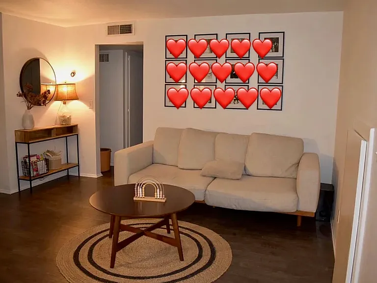 8565 Independence Ave #4 — Photo 18