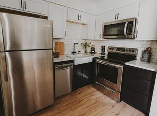 1076 Poplar Ave #13, Memphis, TN 38105